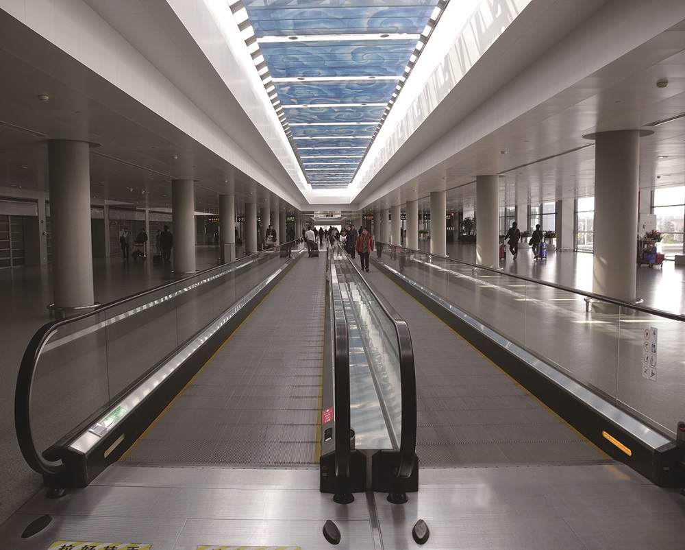 自動人行道電梯